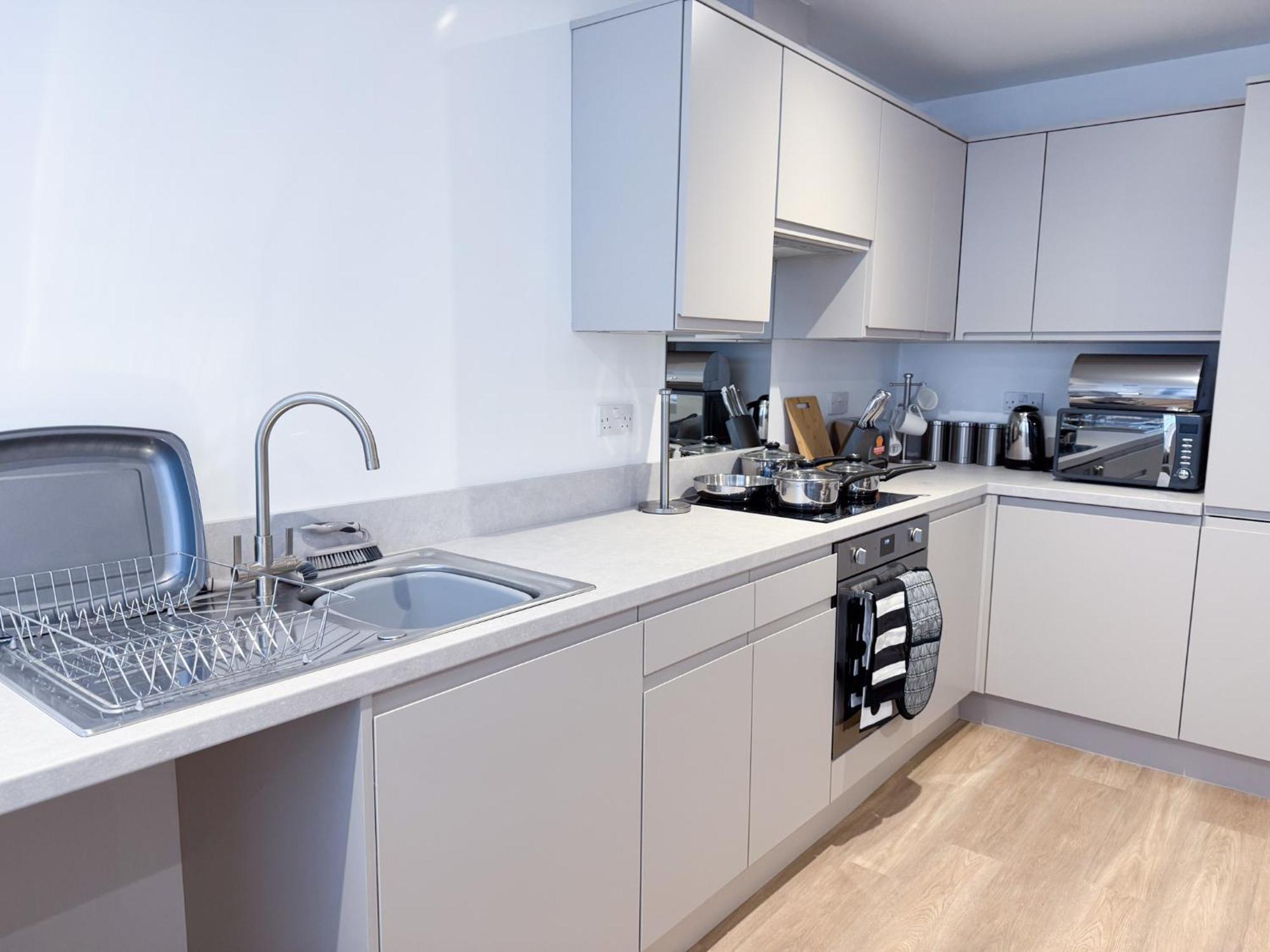 Spacious Modern 1 Bed Apartments In St Neots - Perfect For Contractors & Professionals - Free Parking - Wifi - Fully Equipped Kitchen - Smart Tv Ideal For Work Stays And Long Projects Esterno foto