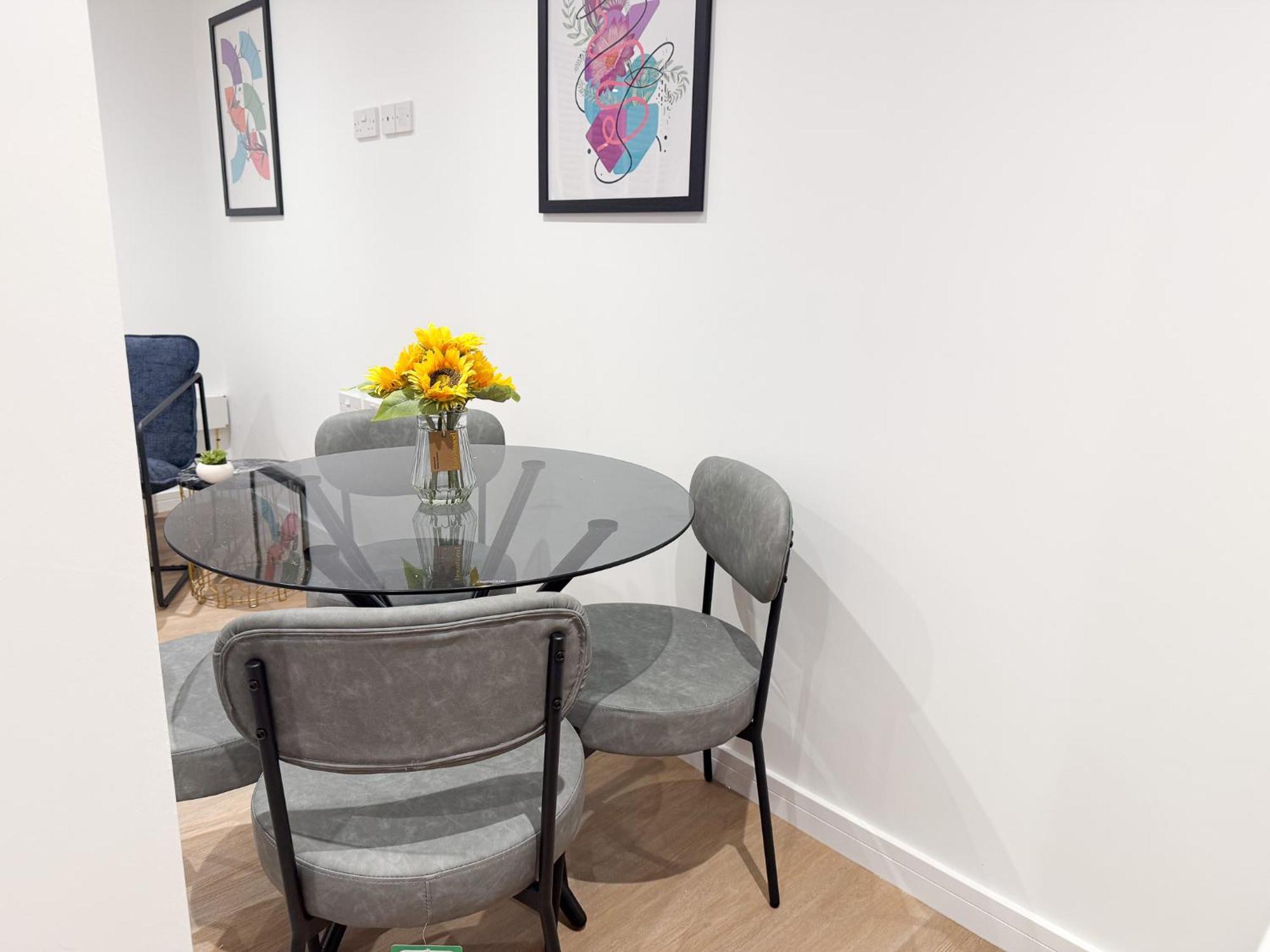 Spacious Modern 1 Bed Apartments In St Neots - Perfect For Contractors & Professionals - Free Parking - Wifi - Fully Equipped Kitchen - Smart Tv Ideal For Work Stays And Long Projects Esterno foto