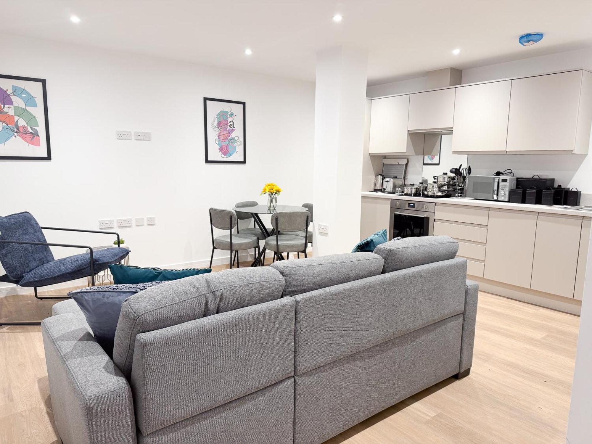 Spacious Modern 1 Bed Apartments In St Neots - Perfect For Contractors & Professionals - Free Parking - Wifi - Fully Equipped Kitchen - Smart Tv Ideal For Work Stays And Long Projects Esterno foto