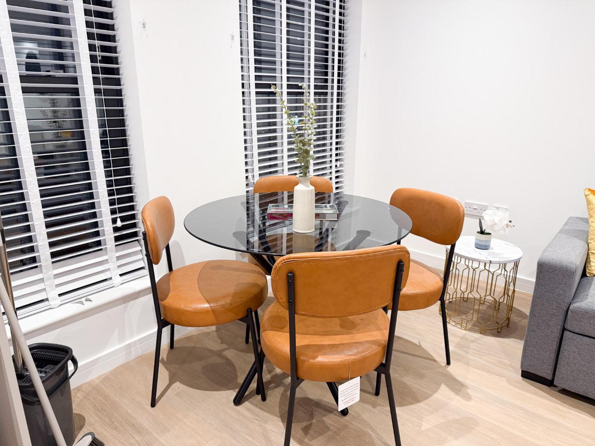 Spacious Modern 1 Bed Apartments In St Neots - Perfect For Contractors & Professionals - Free Parking - Wifi - Fully Equipped Kitchen - Smart Tv Ideal For Work Stays And Long Projects Esterno foto