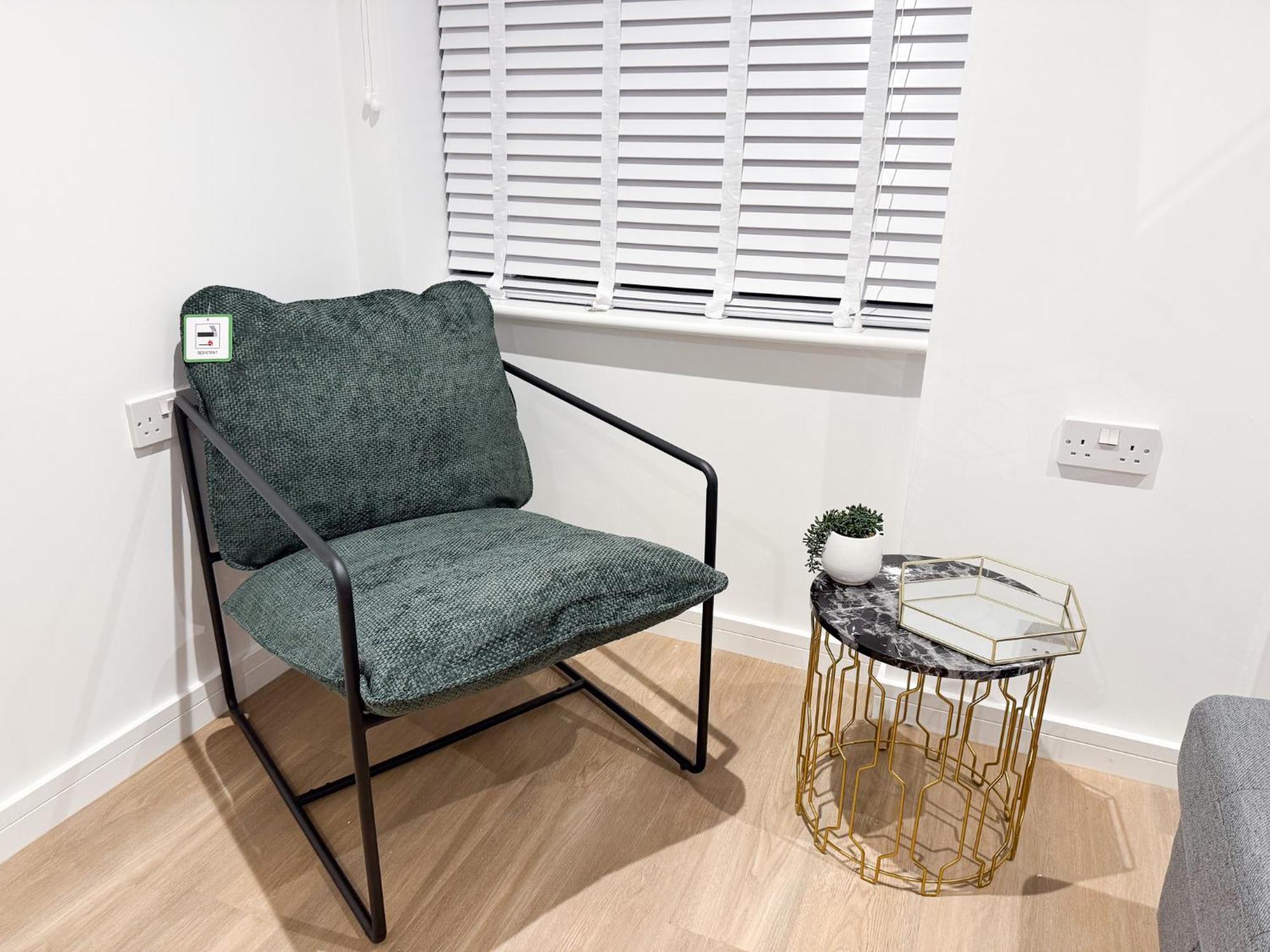 Spacious Modern 1 Bed Apartments In St Neots - Perfect For Contractors & Professionals - Free Parking - Wifi - Fully Equipped Kitchen - Smart Tv Ideal For Work Stays And Long Projects Esterno foto