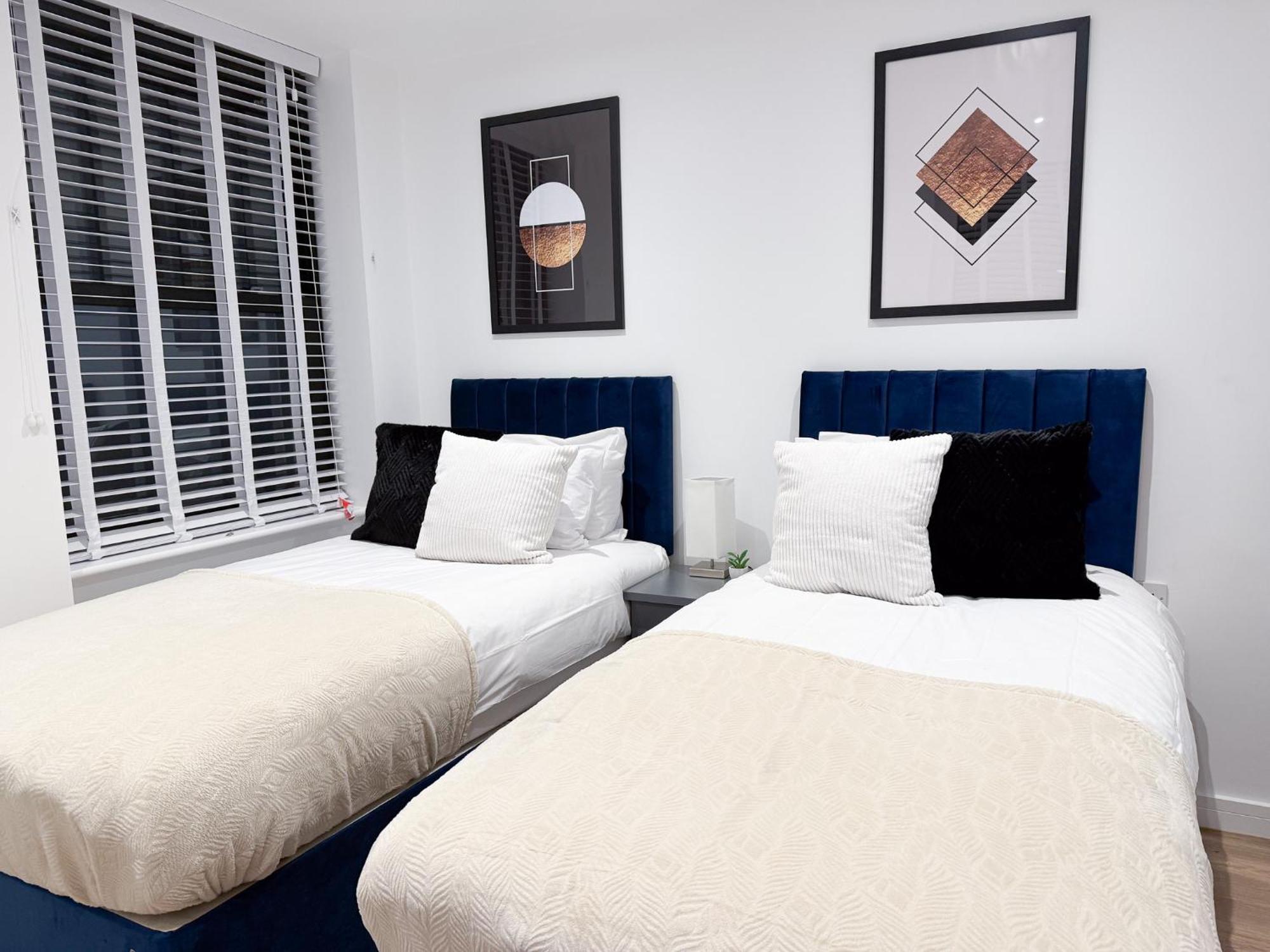 Spacious Modern 1 Bed Apartments In St Neots - Perfect For Contractors & Professionals - Free Parking - Wifi - Fully Equipped Kitchen - Smart Tv Ideal For Work Stays And Long Projects Esterno foto